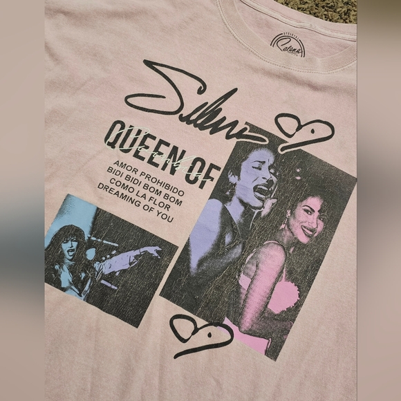 Selena Tee - Picture 2 of 3